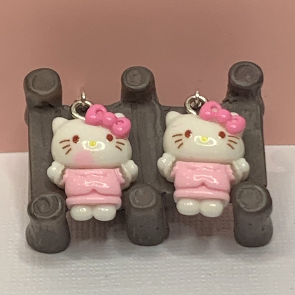 Hello Kitty Earring, Cat Earring, Gift, Hello Kitty Jewelry, Novelty Earring